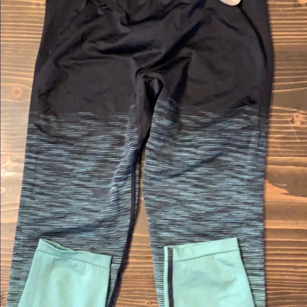 NWT VICTORIA SECRET PINK ULTIMATE LEGGINGS